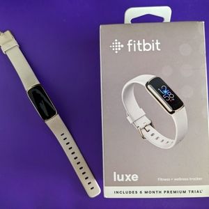 Fitbit Luxe Smartwatch